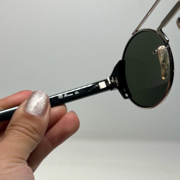 Retro Linda Farrow of London Round Sunglasses - Picture 5 of 6